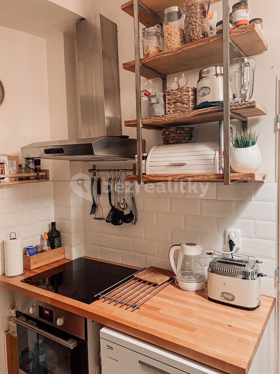 Prenájom bytu 2-izbový 60 m², Lucemburská, Praha, Praha Prenájom bytu 2-izbový 60 m², Lucemburská, Praha, Praha