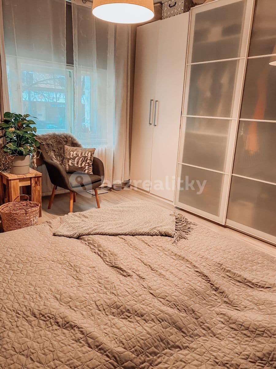 Prenájom bytu 2-izbový 60 m², Lucemburská, Praha, Praha Prenájom bytu 2-izbový 60 m², Lucemburská, Praha, Praha