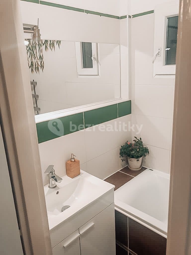 Prenájom bytu 2-izbový 60 m², Lucemburská, Praha, Praha Prenájom bytu 2-izbový 60 m², Lucemburská, Praha, Praha