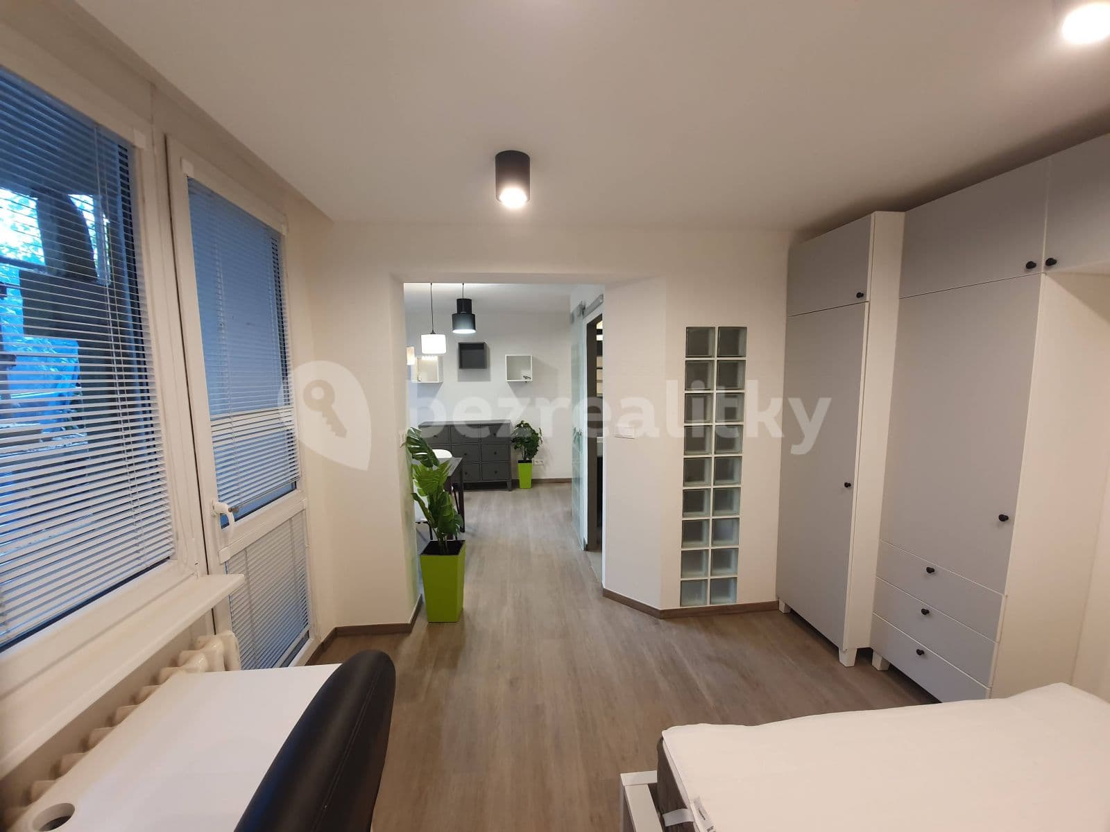 Prenájom bytu 2-izbový 30 m², Vokovická, Praha, Praha Prenájom bytu 2-izbový 30 m², Vokovická, Praha, Praha