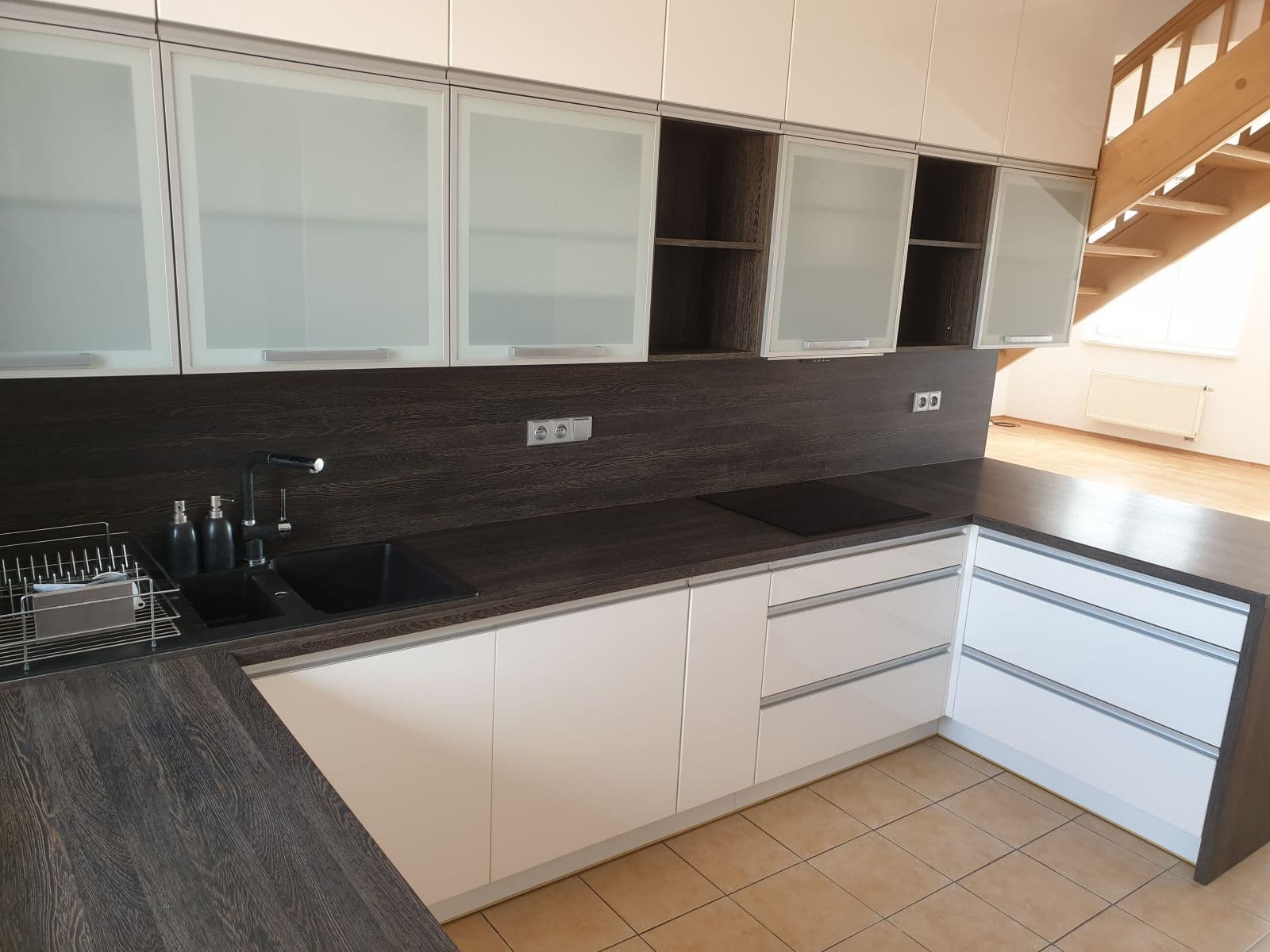 Prenájom bytu 4-izbový 120 m², Krnovská, Opava, Moravskoslezský kraj Prenájom bytu 4-izbový 120 m², Krnovská, Opava, Moravskoslezský kraj