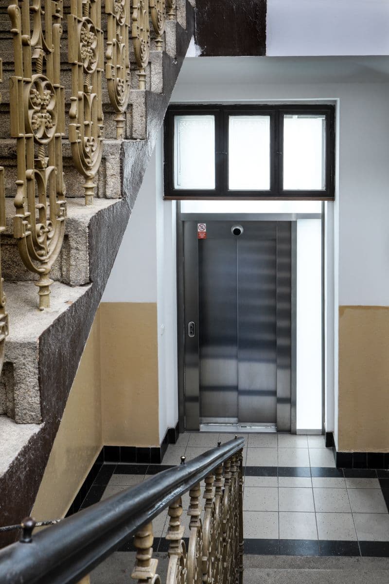 Prenájom bytu 3-izbový 99 m², U Rajské zahrady, Praha, Praha Prenájom bytu 3-izbový 99 m², U Rajské zahrady, Praha, Praha