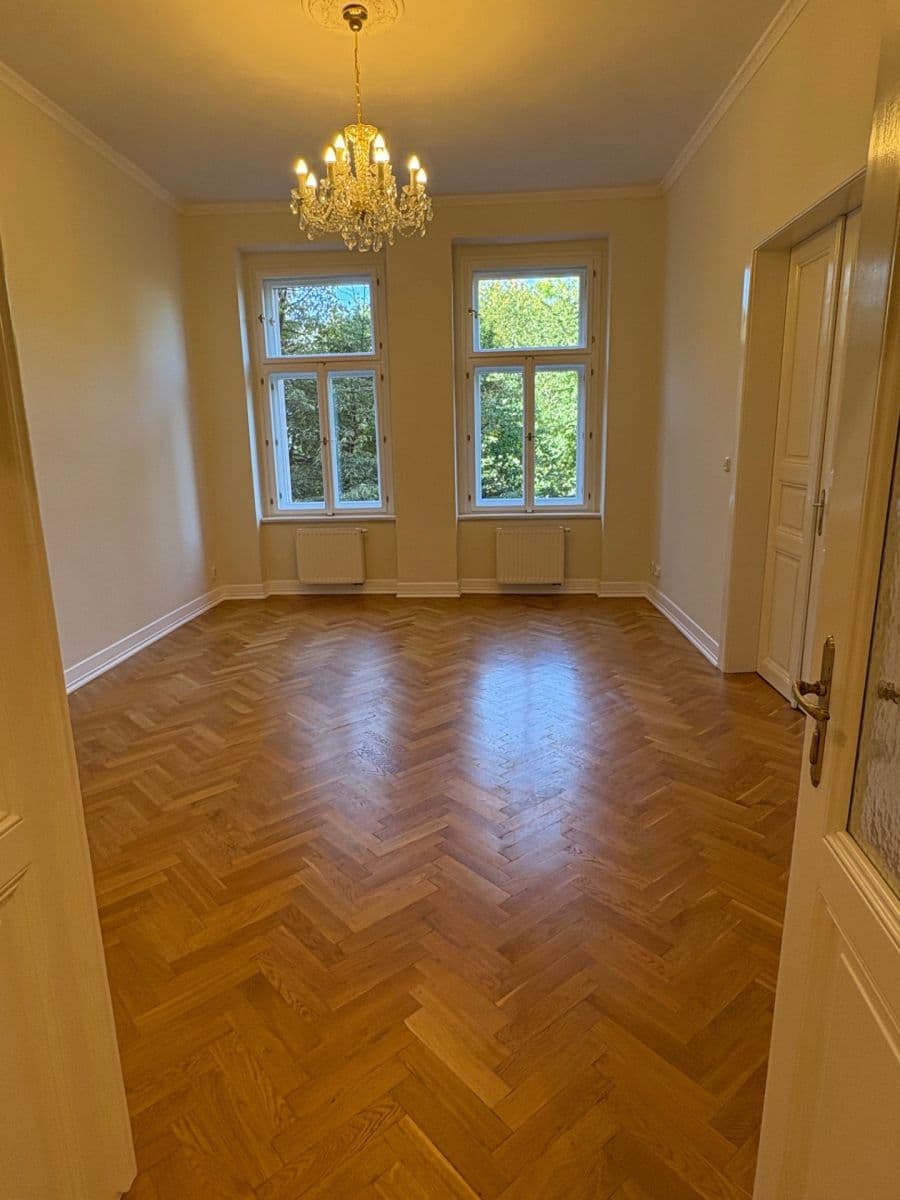Prenájom bytu 3-izbový 99 m², U Rajské zahrady, Praha, Praha Prenájom bytu 3-izbový 99 m², U Rajské zahrady, Praha, Praha