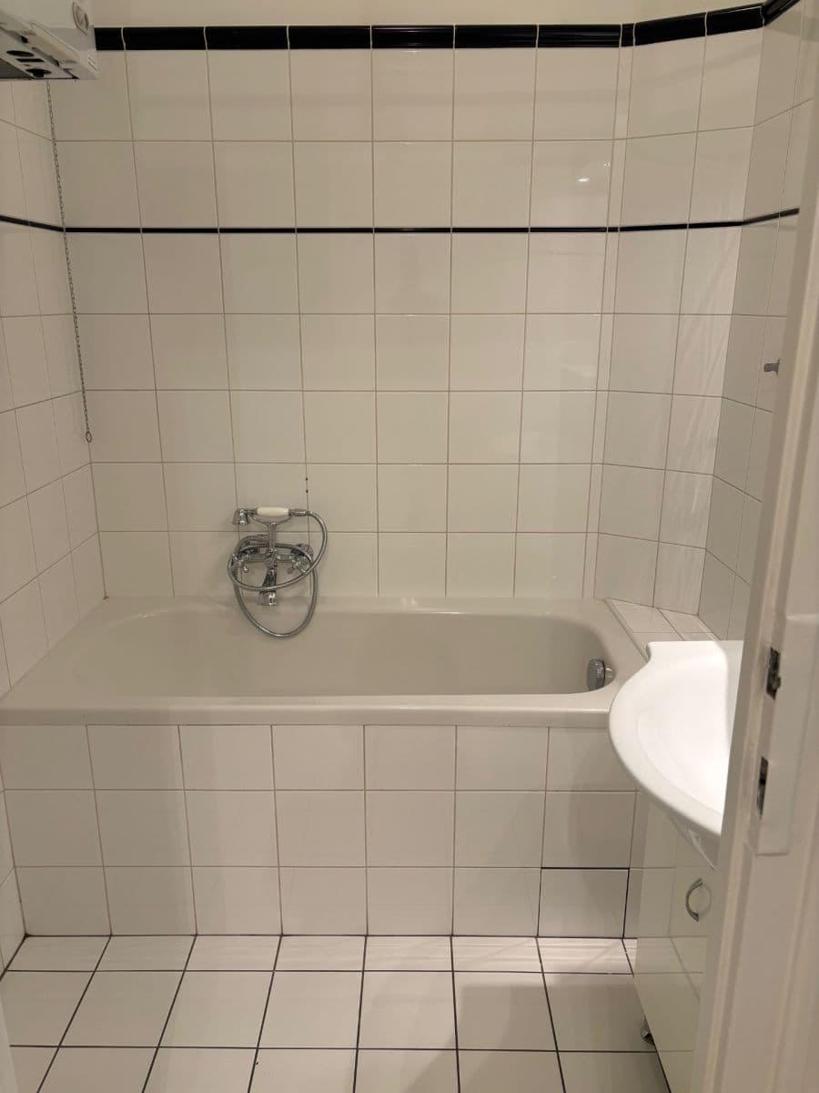 Prenájom bytu 3-izbový 99 m², U Rajské zahrady, Praha, Praha Prenájom bytu 3-izbový 99 m², U Rajské zahrady, Praha, Praha