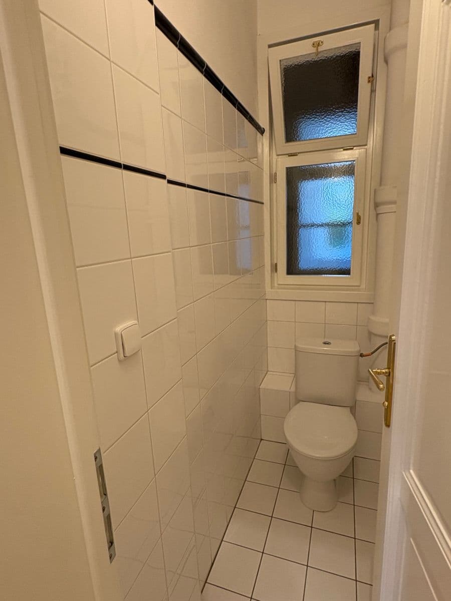 Prenájom bytu 3-izbový 99 m², U Rajské zahrady, Praha, Praha Prenájom bytu 3-izbový 99 m², U Rajské zahrady, Praha, Praha