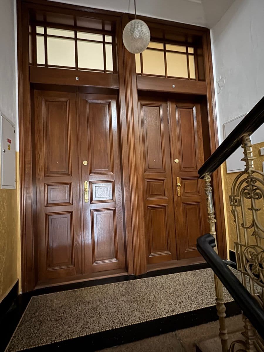 Prenájom bytu 3-izbový 99 m², U Rajské zahrady, Praha, Praha Prenájom bytu 3-izbový 99 m², U Rajské zahrady, Praha, Praha