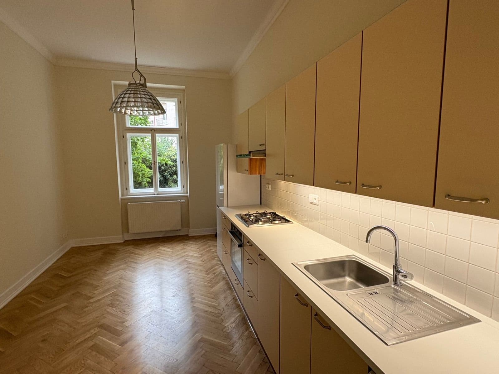 Prenájom bytu 3-izbový 99 m², U Rajské zahrady, Praha, Praha Prenájom bytu 3-izbový 99 m², U Rajské zahrady, Praha, Praha
