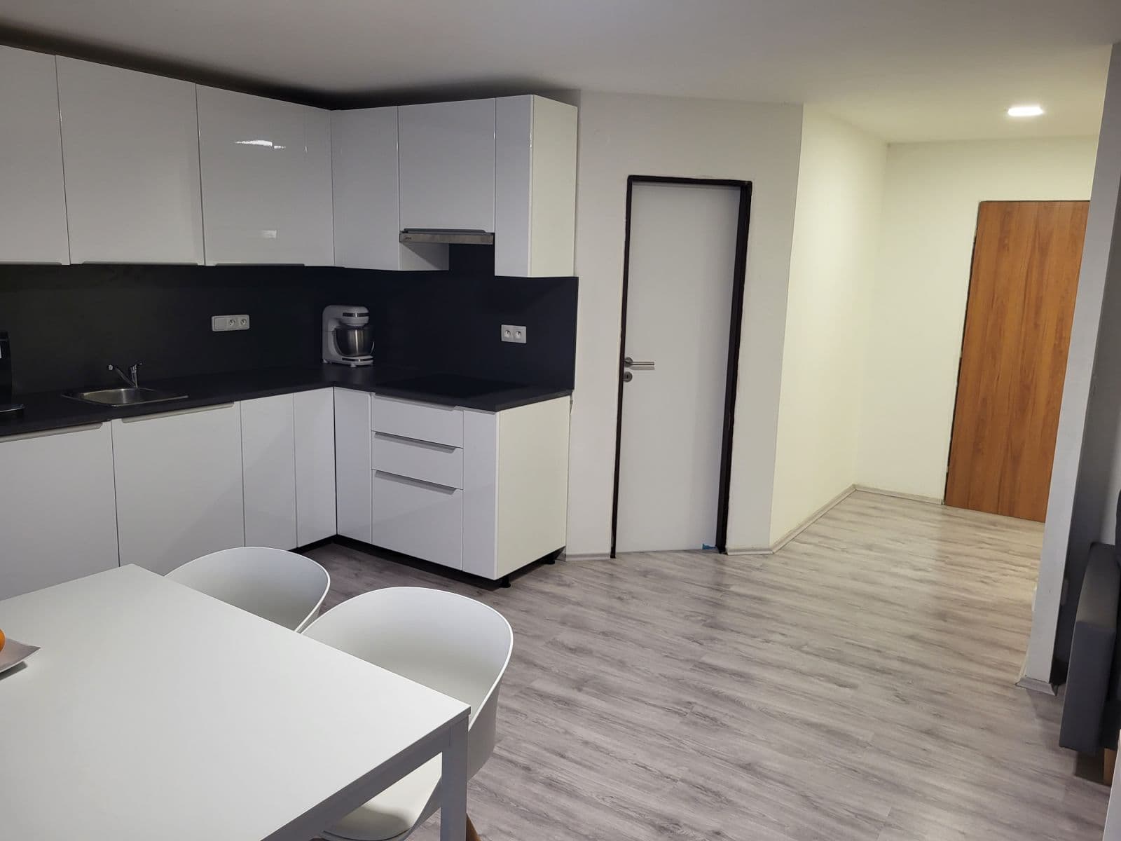 Prenájom bytu 2-izbový 55 m², Praha, Praha Prenájom bytu 2-izbový 55 m², Praha, Praha