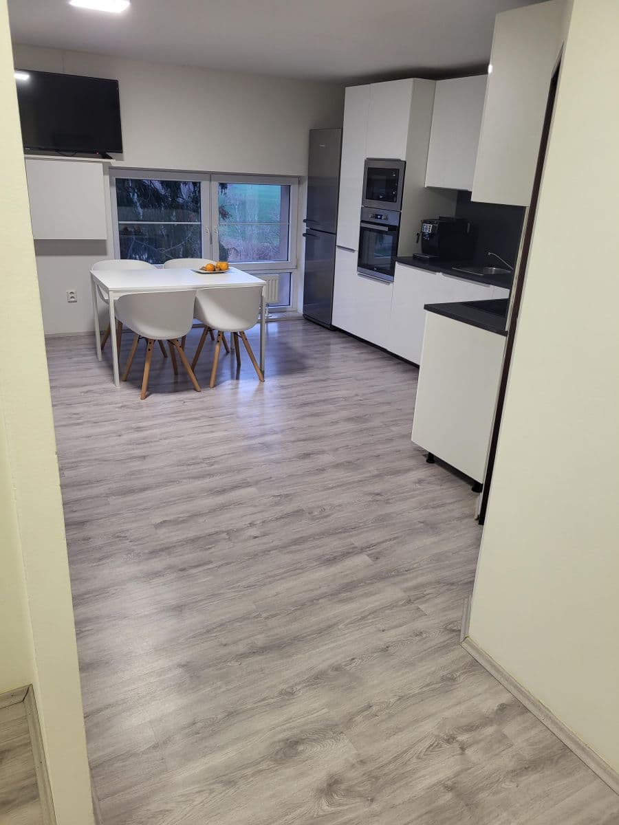 Prenájom bytu 2-izbový 55 m², Praha, Praha Prenájom bytu 2-izbový 55 m², Praha, Praha