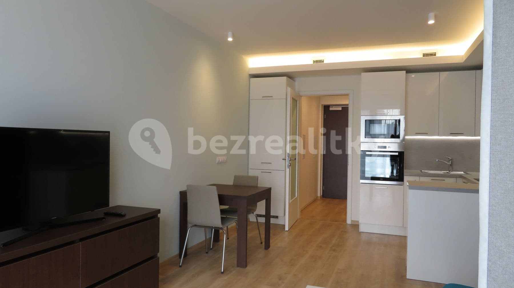 Prenájom bytu 1-izbový 36 m², Mukařovského, Praha, Praha Prenájom bytu 1-izbový 36 m², Mukařovského, Praha, Praha