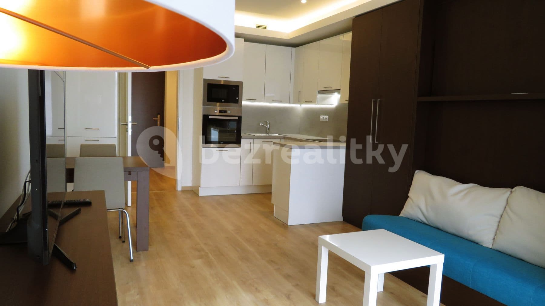 Prenájom bytu 1-izbový 36 m², Mukařovského, Praha, Praha Prenájom bytu 1-izbový 36 m², Mukařovského, Praha, Praha
