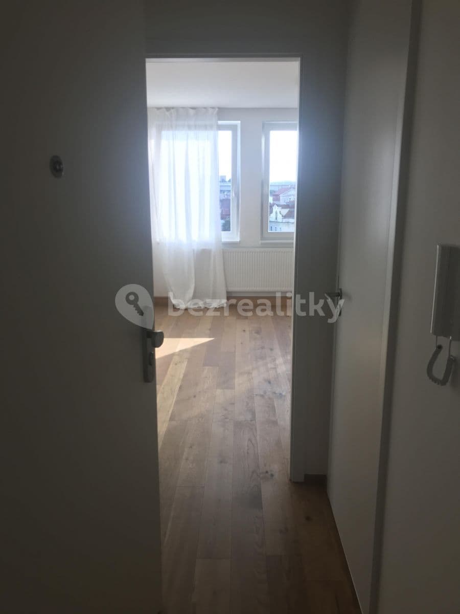 Prenájom bytu Garsoniéra 27 m², Perucká, Praha, Praha Prenájom bytu Garsoniéra 27 m², Perucká, Praha, Praha