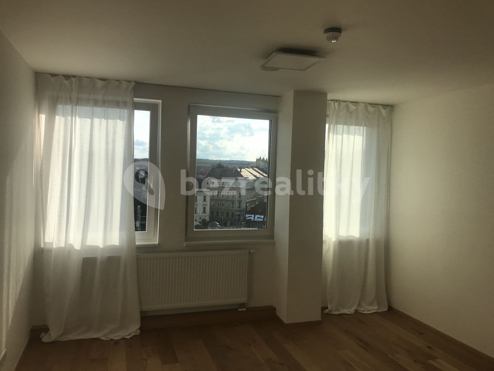Prenájom bytu Garsoniéra 27 m², Perucká, Praha, Praha Prenájom bytu Garsoniéra 27 m², Perucká, Praha, Praha