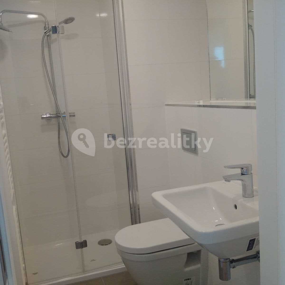 Prenájom bytu Garsoniéra 27 m², Perucká, Praha, Praha Prenájom bytu Garsoniéra 27 m², Perucká, Praha, Praha