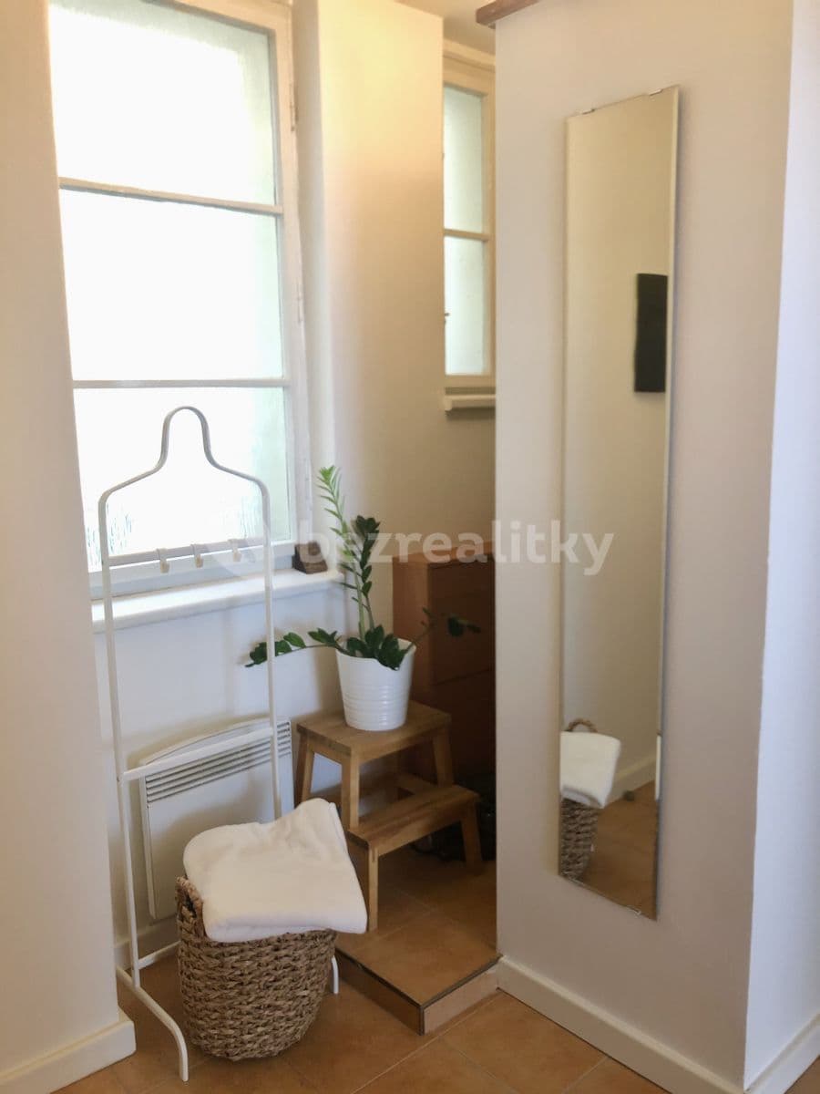 Prenájom bytu 2-izbový 53 m², Čajkovského, Praha, Praha Prenájom bytu 2-izbový 53 m², Čajkovského, Praha, Praha