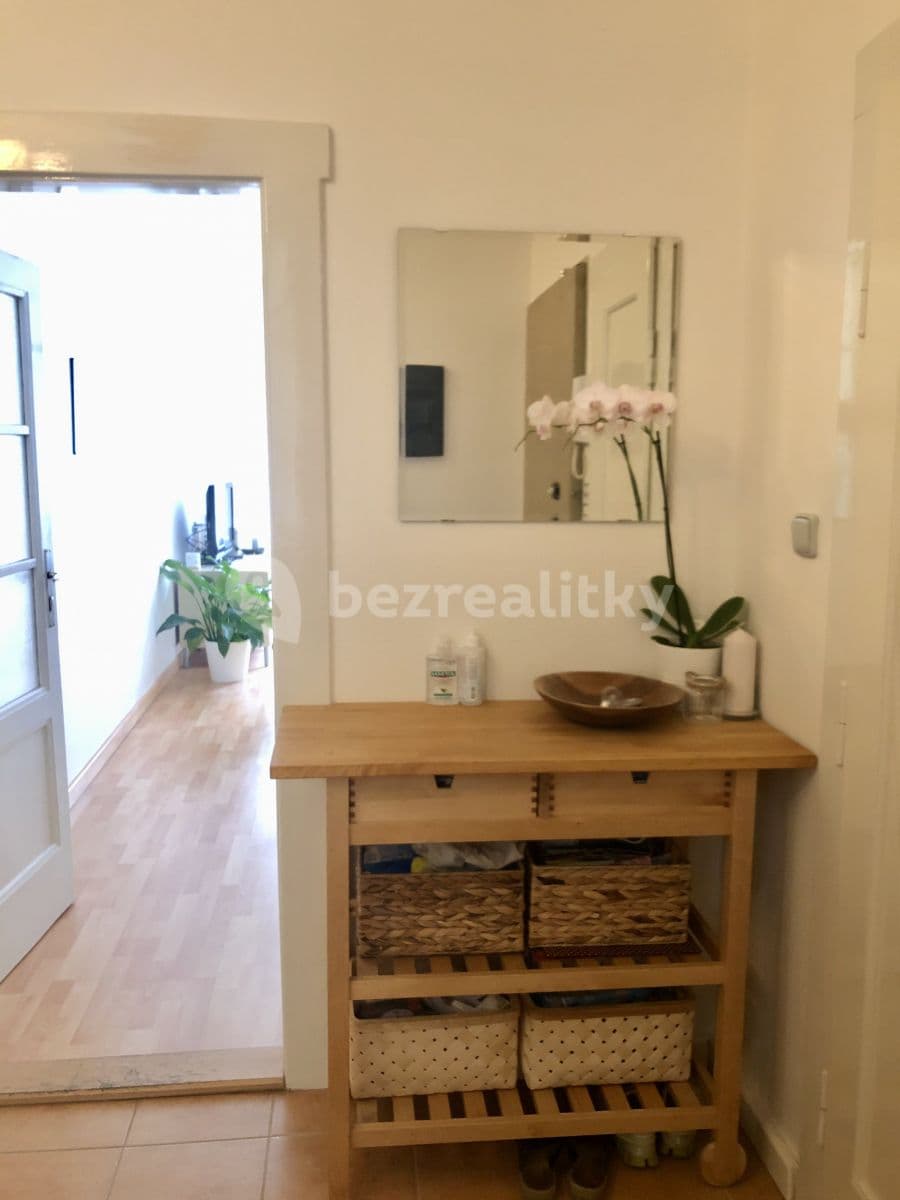 Prenájom bytu 2-izbový 53 m², Čajkovského, Praha, Praha Prenájom bytu 2-izbový 53 m², Čajkovského, Praha, Praha