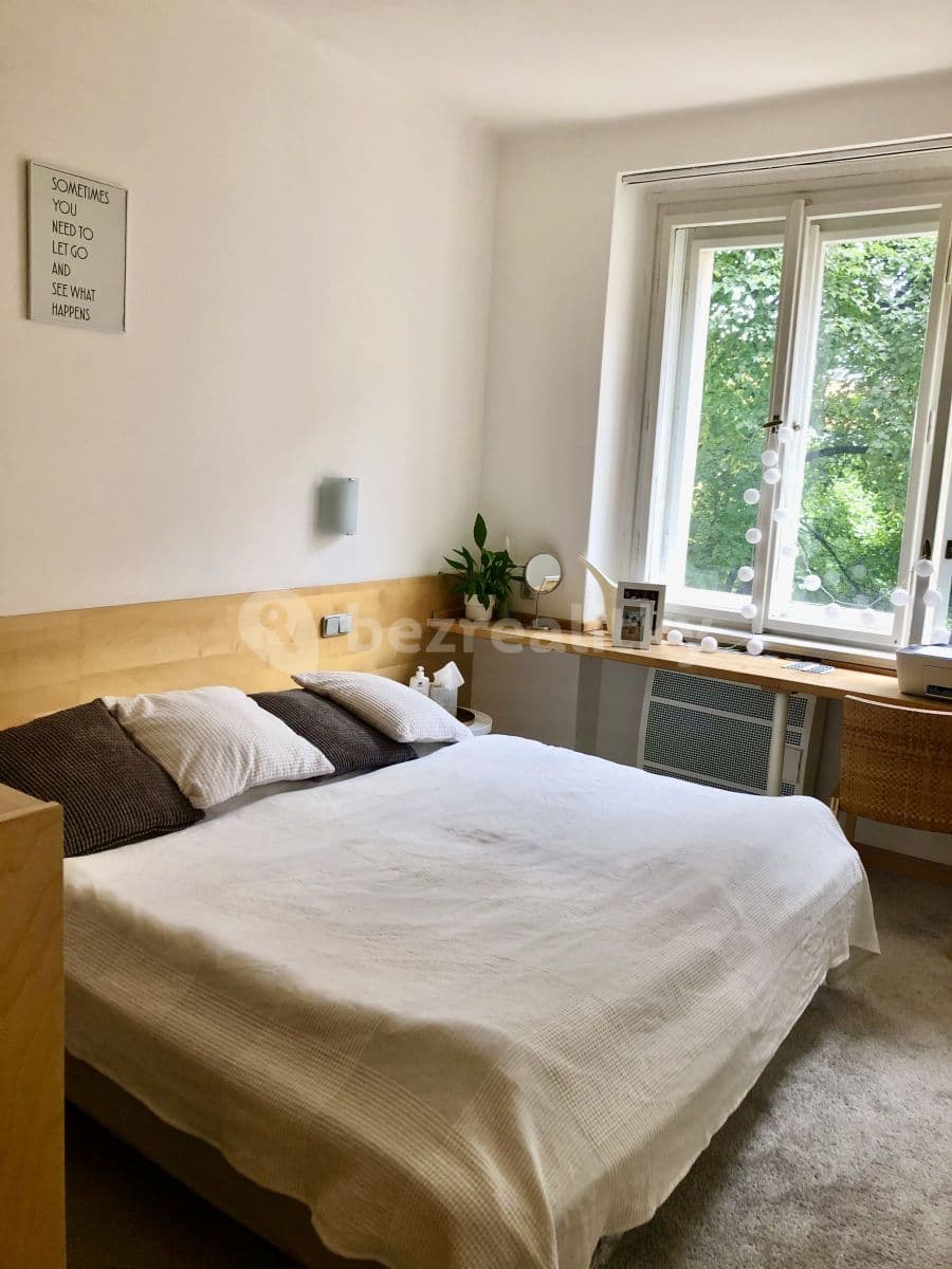 Prenájom bytu 2-izbový 53 m², Čajkovského, Praha, Praha Prenájom bytu 2-izbový 53 m², Čajkovského, Praha, Praha