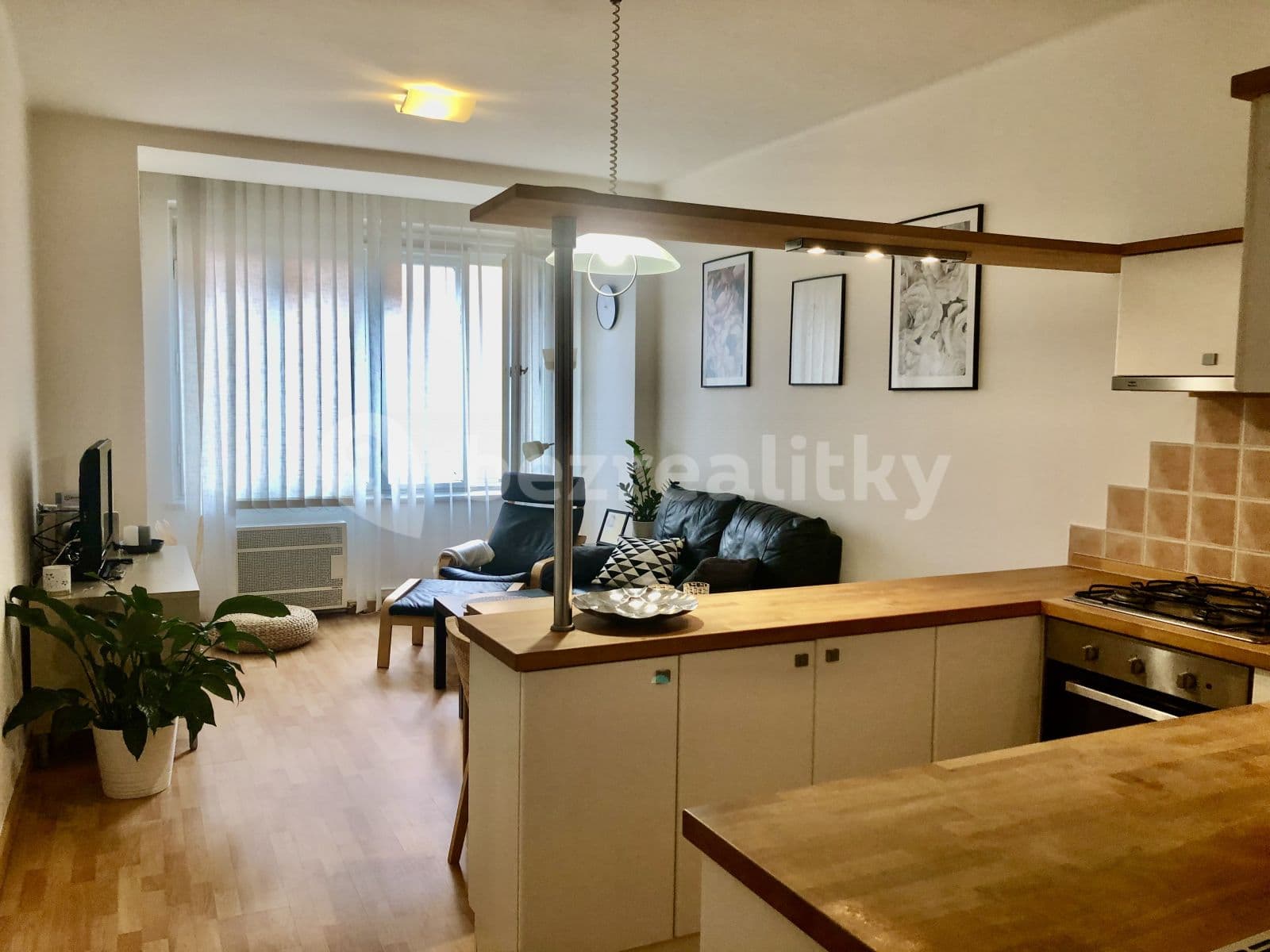 Prenájom bytu 2-izbový 53 m², Čajkovského, Praha, Praha Prenájom bytu 2-izbový 53 m², Čajkovského, Praha, Praha