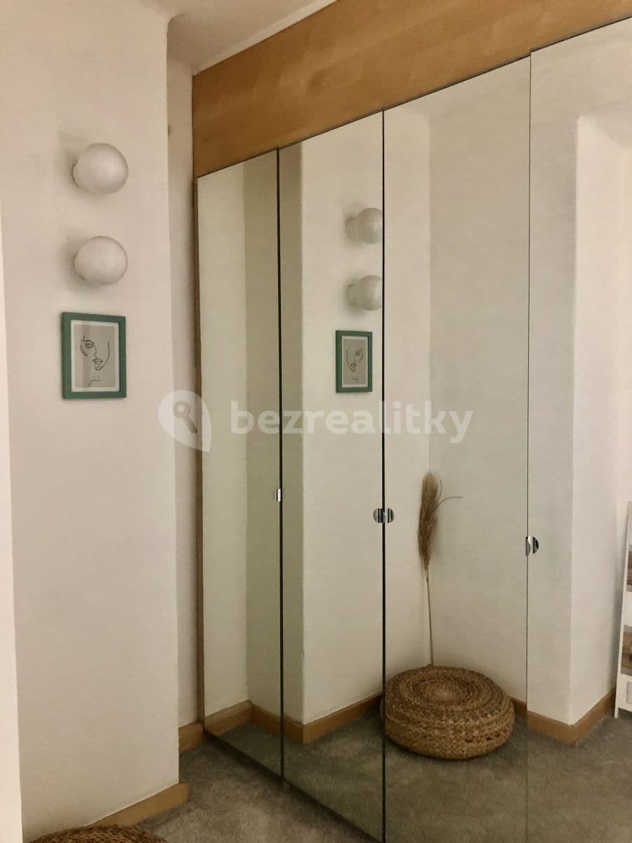 Prenájom bytu 2-izbový 53 m², Čajkovského, Praha, Praha Prenájom bytu 2-izbový 53 m², Čajkovského, Praha, Praha