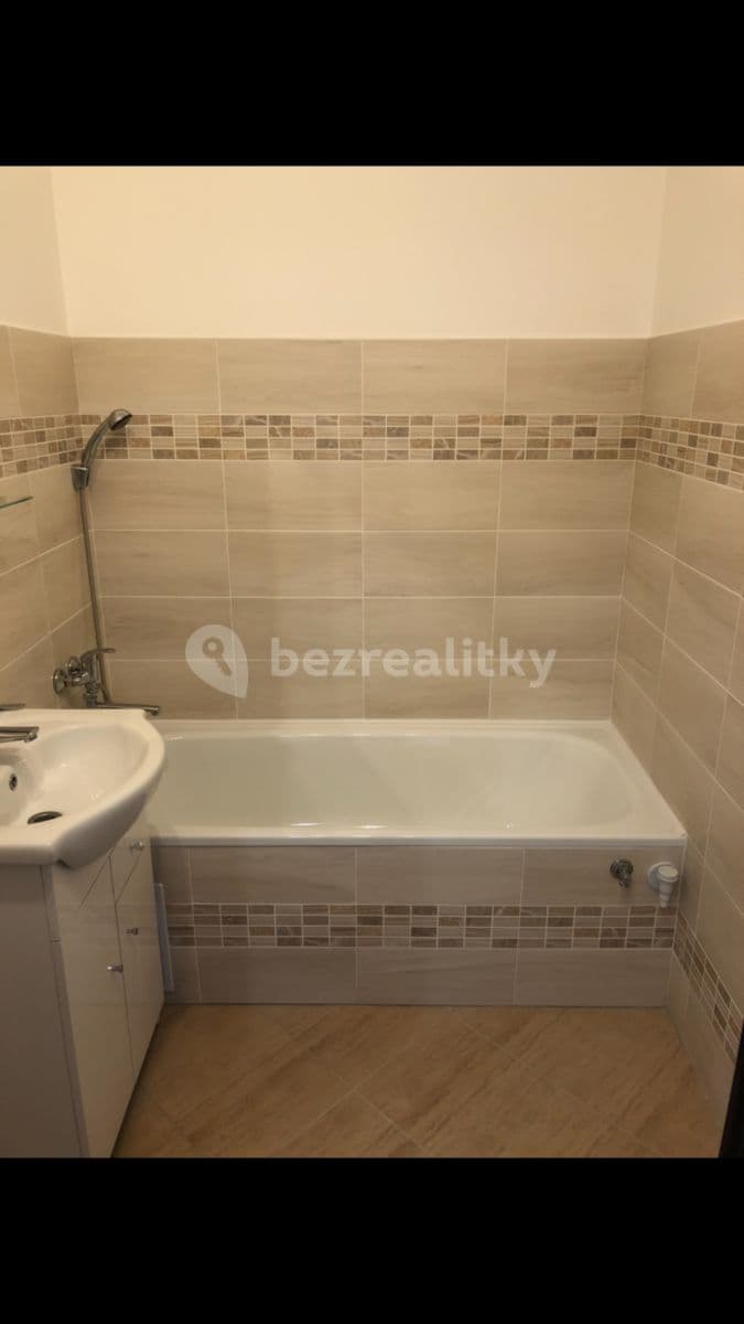 Prenájom bytu 1-izbový 41 m², Náměstí Osvobození, Cvikov, Liberecký kraj Prenájom bytu 1-izbový 41 m², Náměstí Osvobození, Cvikov, Liberecký kraj