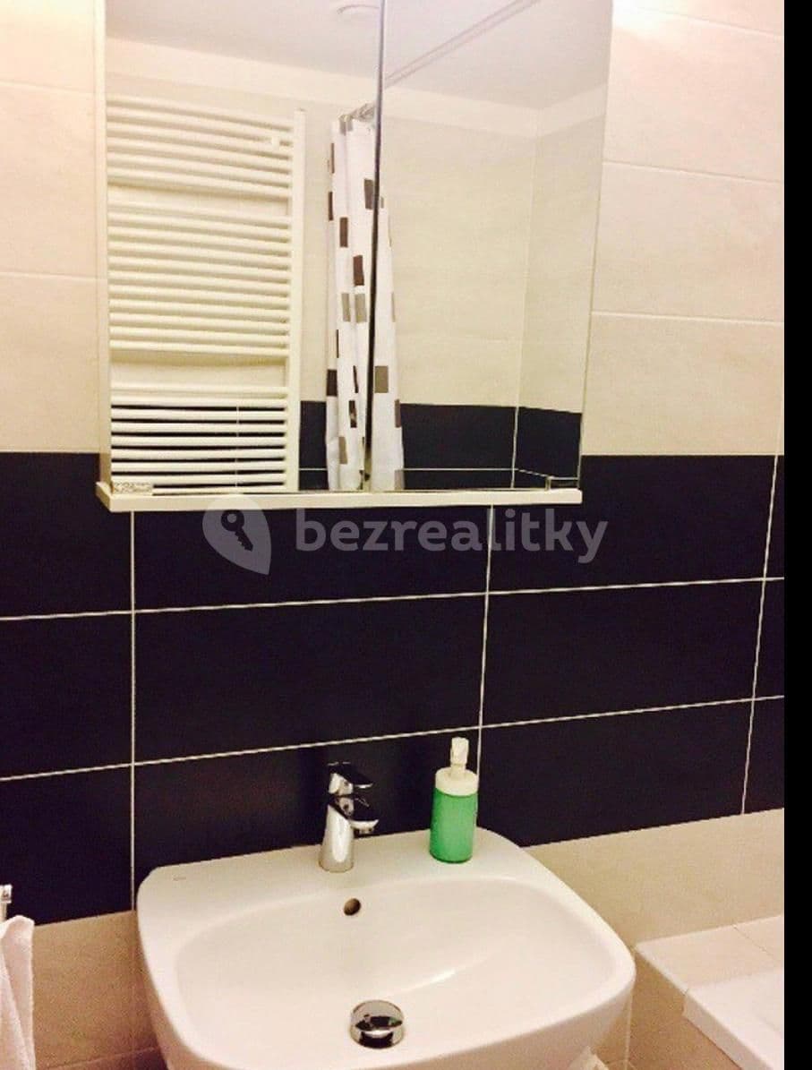 Prenájom bytu 2-izbový 57 m², Bartoškova, Praha, Praha Prenájom bytu 2-izbový 57 m², Bartoškova, Praha, Praha