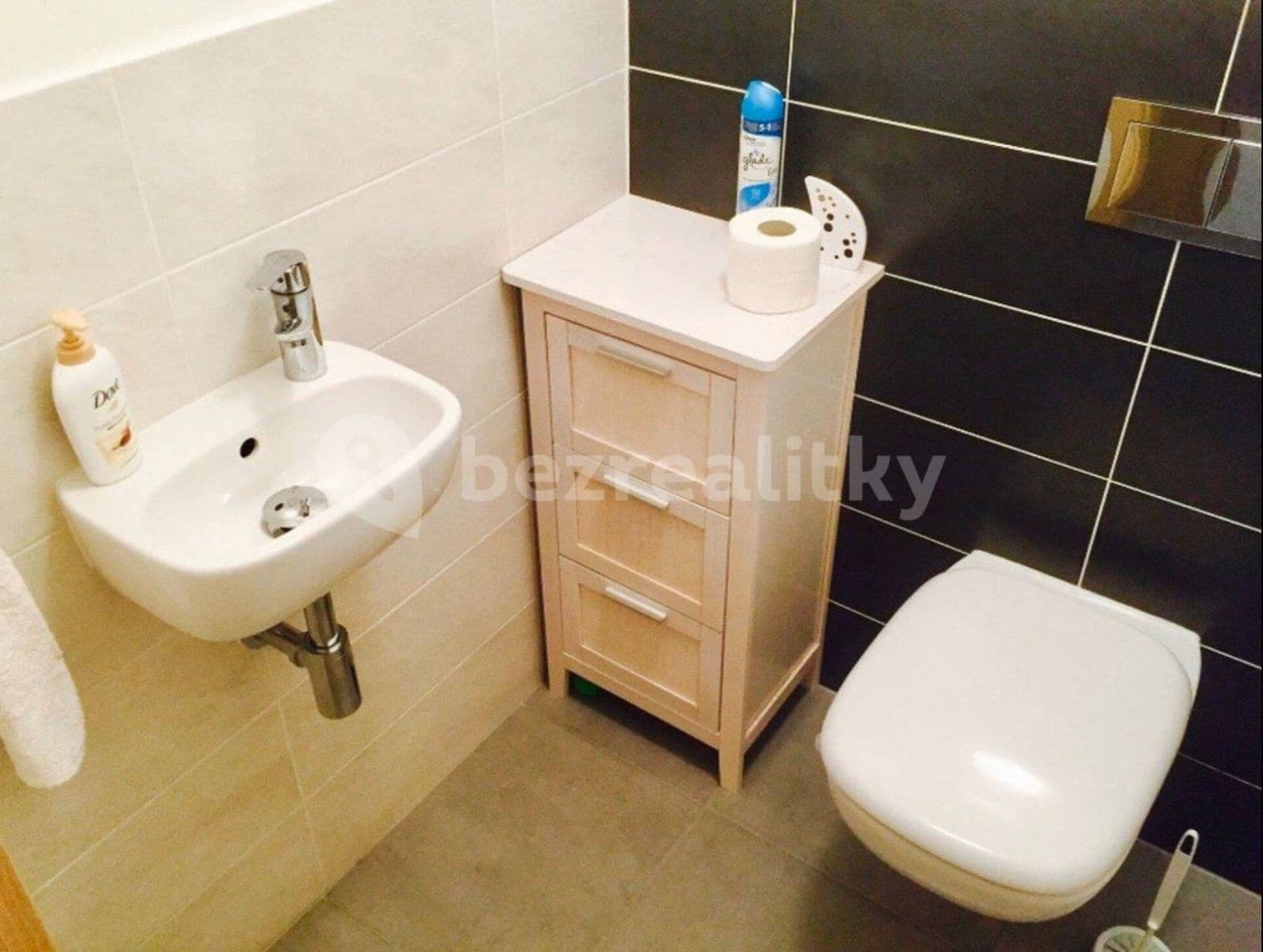 Prenájom bytu 2-izbový 57 m², Bartoškova, Praha, Praha Prenájom bytu 2-izbový 57 m², Bartoškova, Praha, Praha