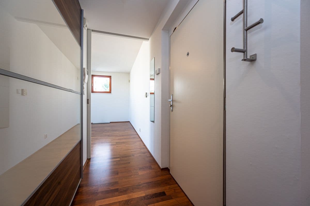 Prenájom bytu 2-izbový 62 m², Klímova, Praha, Praha Prenájom bytu 2-izbový 62 m², Klímova, Praha, Praha