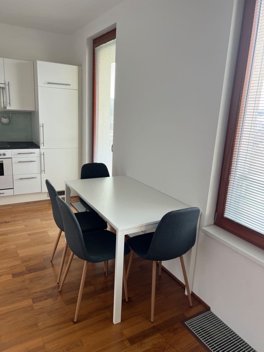 Prenájom bytu 2-izbový 62 m², Klímova, Praha, Praha Prenájom bytu 2-izbový 62 m², Klímova, Praha, Praha