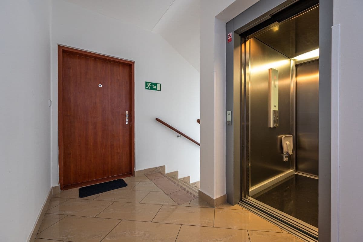 Prenájom bytu 2-izbový 62 m², Klímova, Praha, Praha Prenájom bytu 2-izbový 62 m², Klímova, Praha, Praha