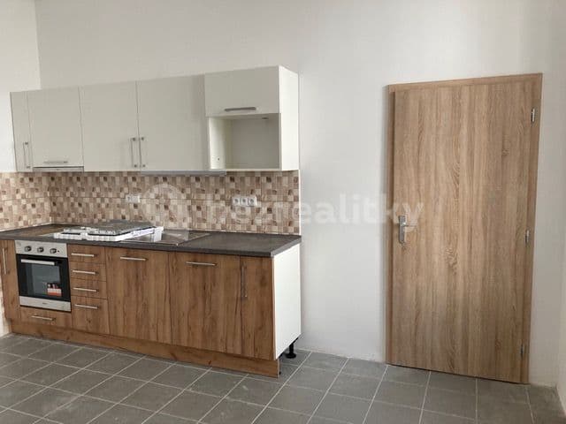 Prenájom bytu 1-izbový 30 m², Palackého náměstí, Ivančice, Jihomoravský kraj Prenájom bytu 1-izbový 30 m², Palackého náměstí, Ivančice, Jihomoravský kraj