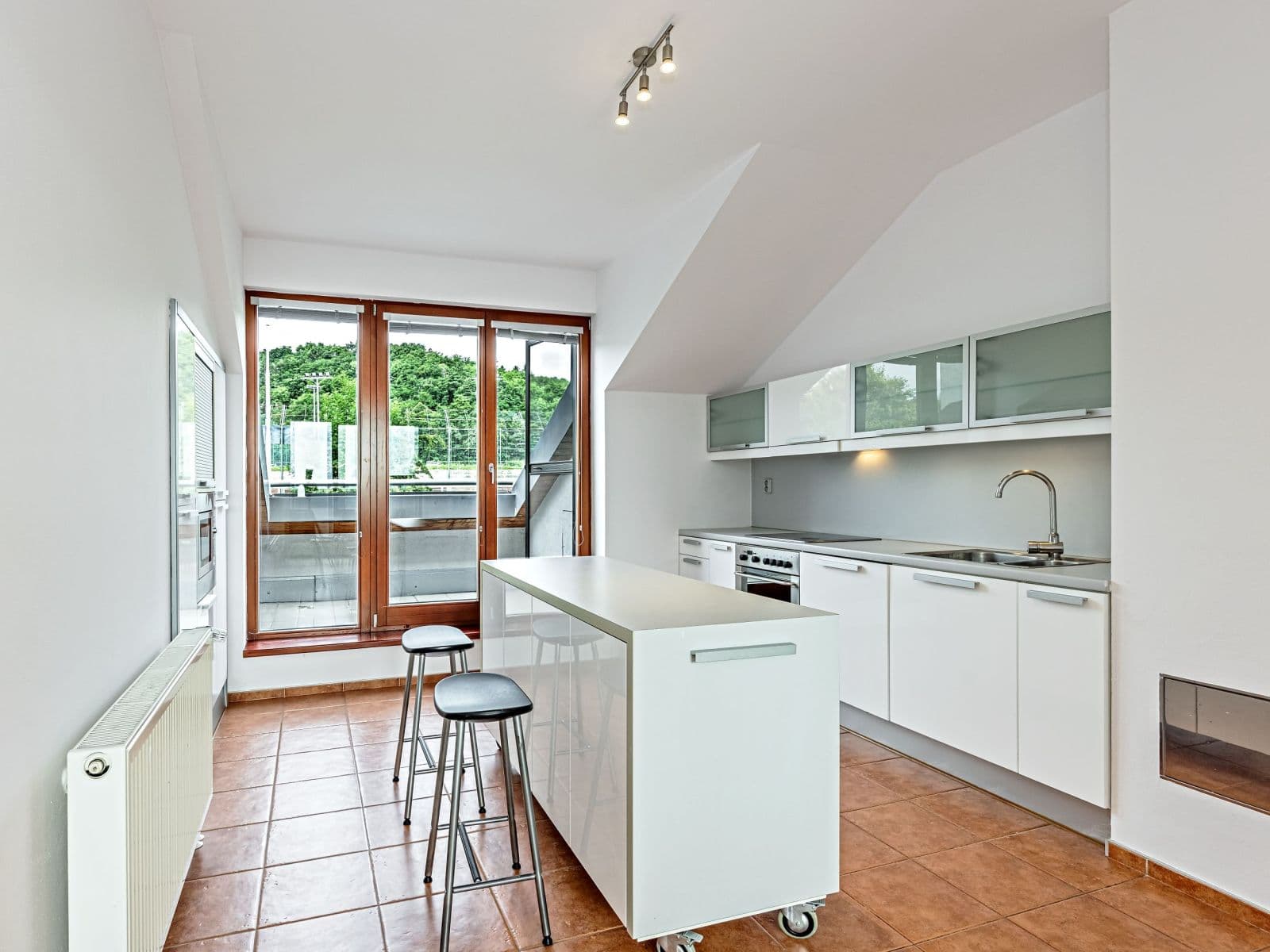 Prenájom bytu 5-izbový 130 m², Paťanka, Praha, Praha Prenájom bytu 5-izbový 130 m², Paťanka, Praha, Praha