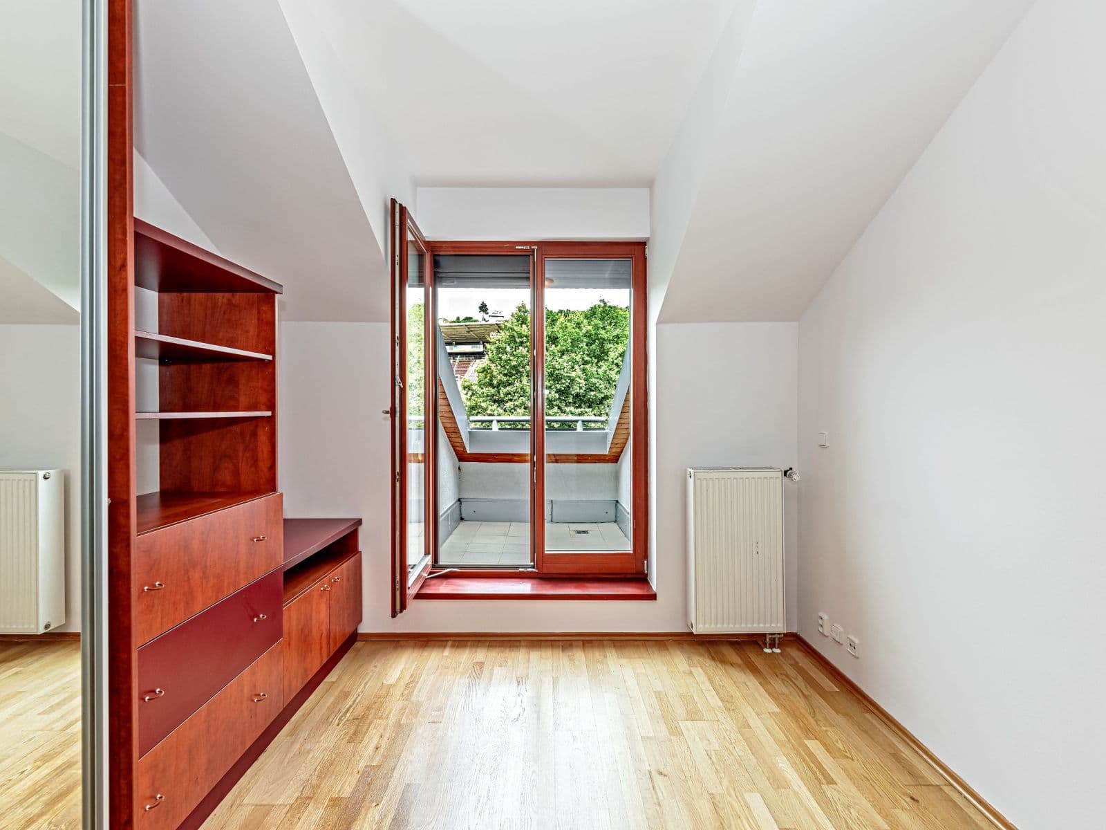 Prenájom bytu 5-izbový 130 m², Paťanka, Praha, Praha Prenájom bytu 5-izbový 130 m², Paťanka, Praha, Praha