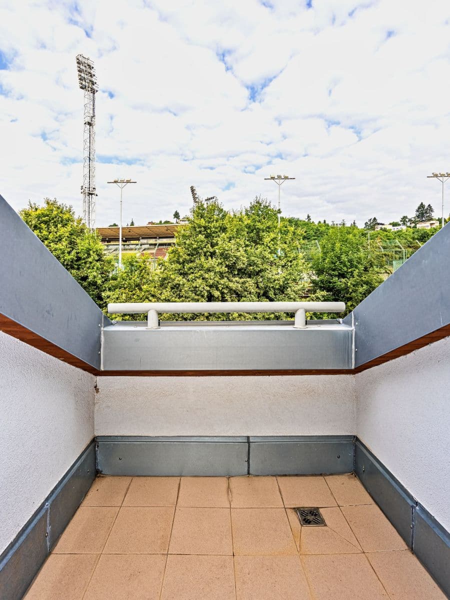 Prenájom bytu 5-izbový 130 m², Paťanka, Praha, Praha Prenájom bytu 5-izbový 130 m², Paťanka, Praha, Praha