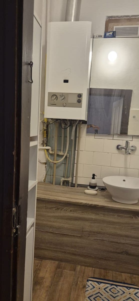 Prenájom bytu 3-izbový 98 m², Slavíkova, Praha, Praha Prenájom bytu 3-izbový 98 m², Slavíkova, Praha, Praha