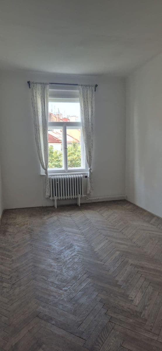 Prenájom bytu 3-izbový 98 m², Slavíkova, Praha, Praha Prenájom bytu 3-izbový 98 m², Slavíkova, Praha, Praha