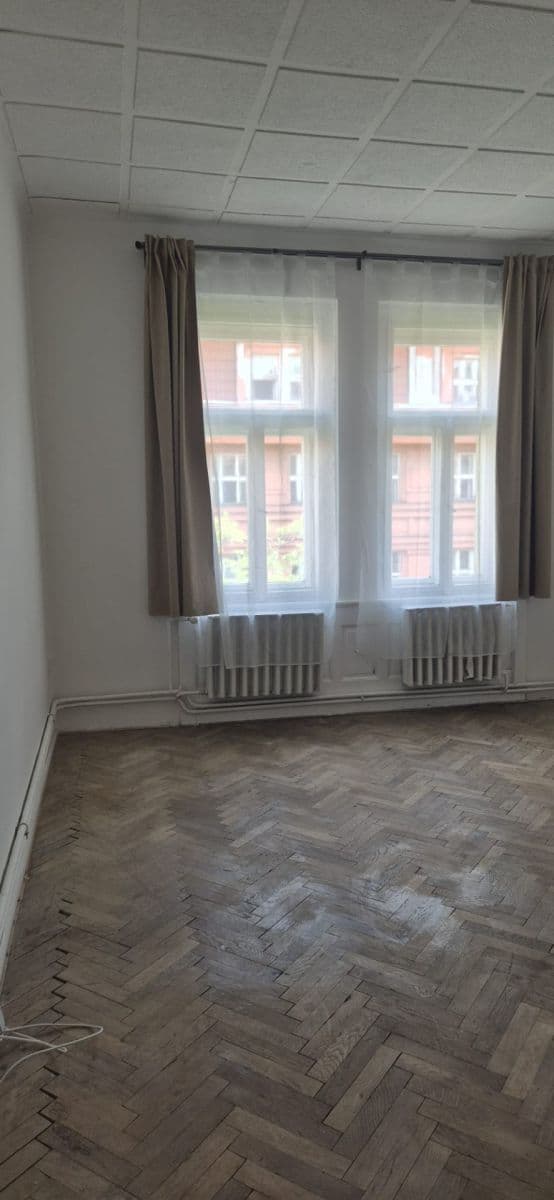Prenájom bytu 3-izbový 98 m², Slavíkova, Praha, Praha Prenájom bytu 3-izbový 98 m², Slavíkova, Praha, Praha