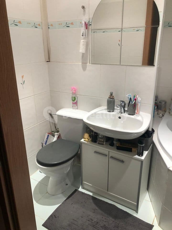 Prenájom bytu 2-izbový 41 m², Daškova, Praha, Praha Prenájom bytu 2-izbový 41 m², Daškova, Praha, Praha