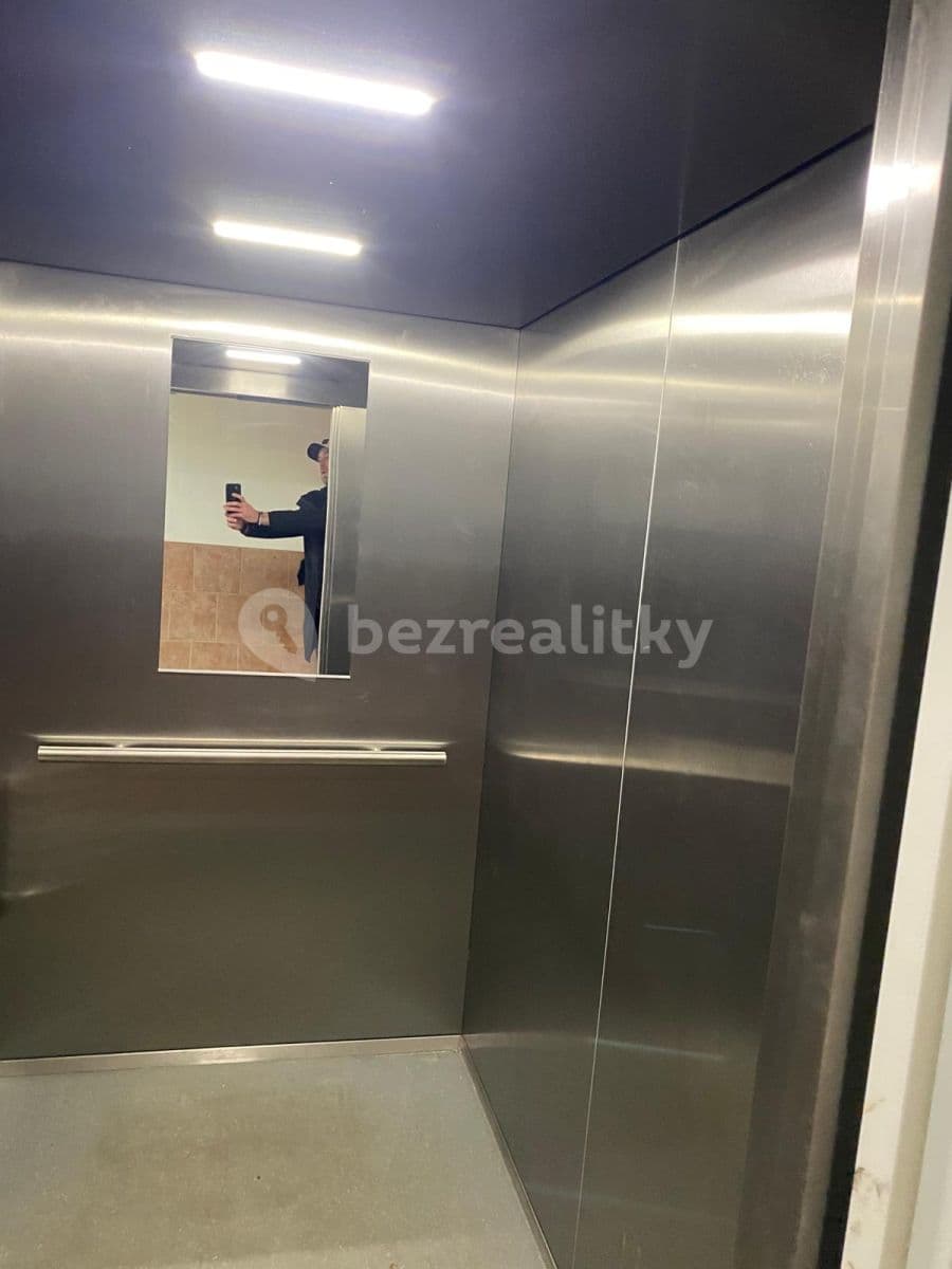 Prenájom bytu 2-izbový 41 m², Daškova, Praha, Praha Prenájom bytu 2-izbový 41 m², Daškova, Praha, Praha
