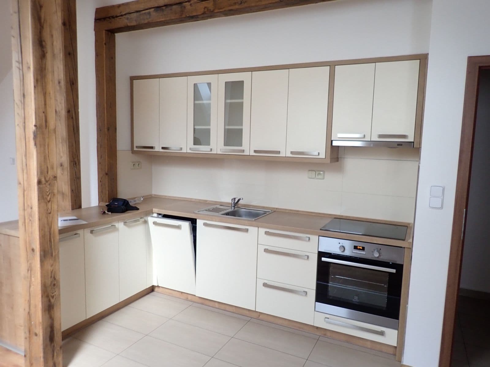 Prenájom bytu 3-izbový 72 m², Brožíkova, Praha, Praha Prenájom bytu 3-izbový 72 m², Brožíkova, Praha, Praha