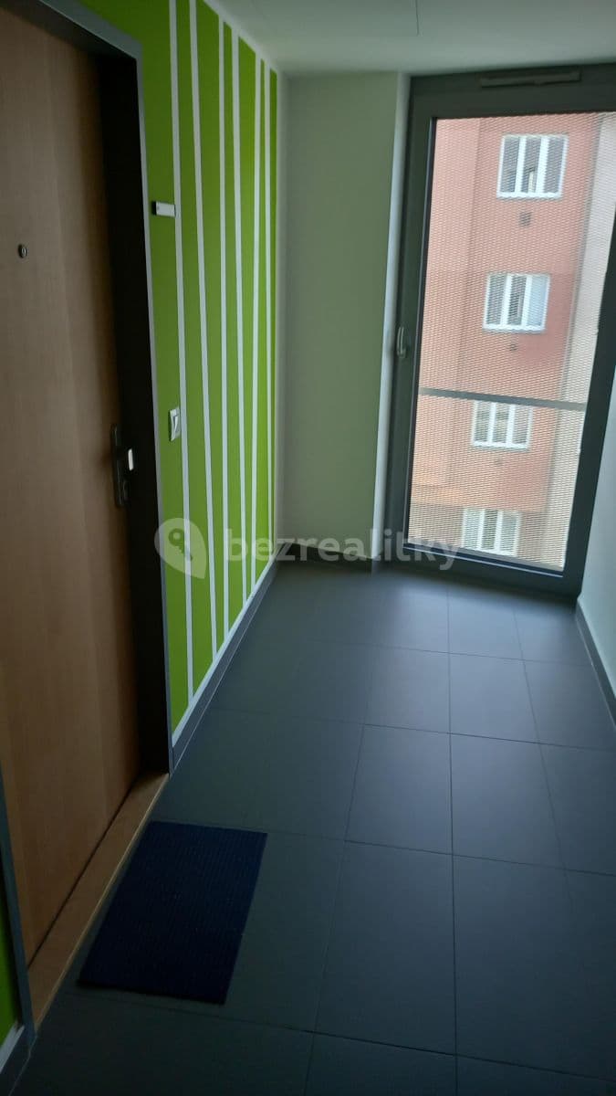 Prenájom bytu 2-izbový 42 m², U Hranic, Praha, Praha Prenájom bytu 2-izbový 42 m², U Hranic, Praha, Praha