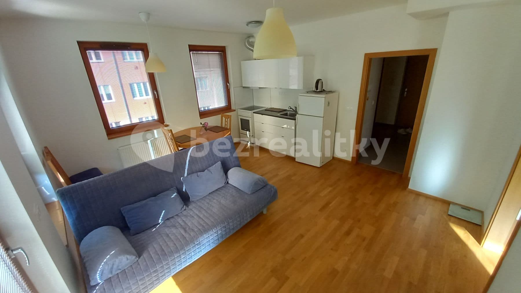 Prenájom bytu 2-izbový 42 m², U Hranic, Praha, Praha Prenájom bytu 2-izbový 42 m², U Hranic, Praha, Praha
