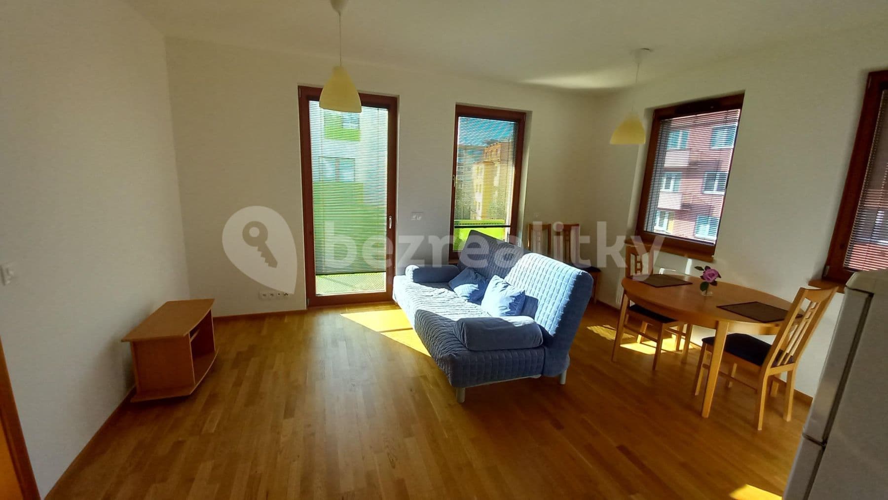 Prenájom bytu 2-izbový 42 m², U Hranic, Praha, Praha Prenájom bytu 2-izbový 42 m², U Hranic, Praha, Praha
