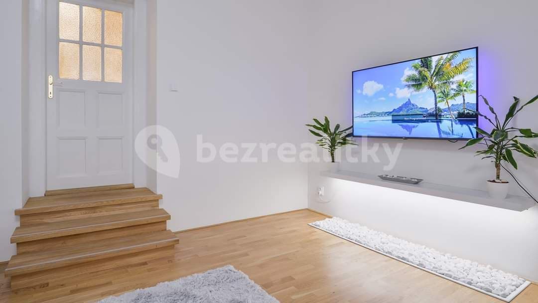 Prenájom bytu 2-izbový 74 m², Baranova, Praha, Praha Prenájom bytu 2-izbový 74 m², Baranova, Praha, Praha