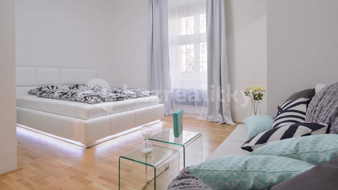 Prenájom bytu 2-izbový 74 m², Baranova, Praha, Praha Prenájom bytu 2-izbový 74 m², Baranova, Praha, Praha