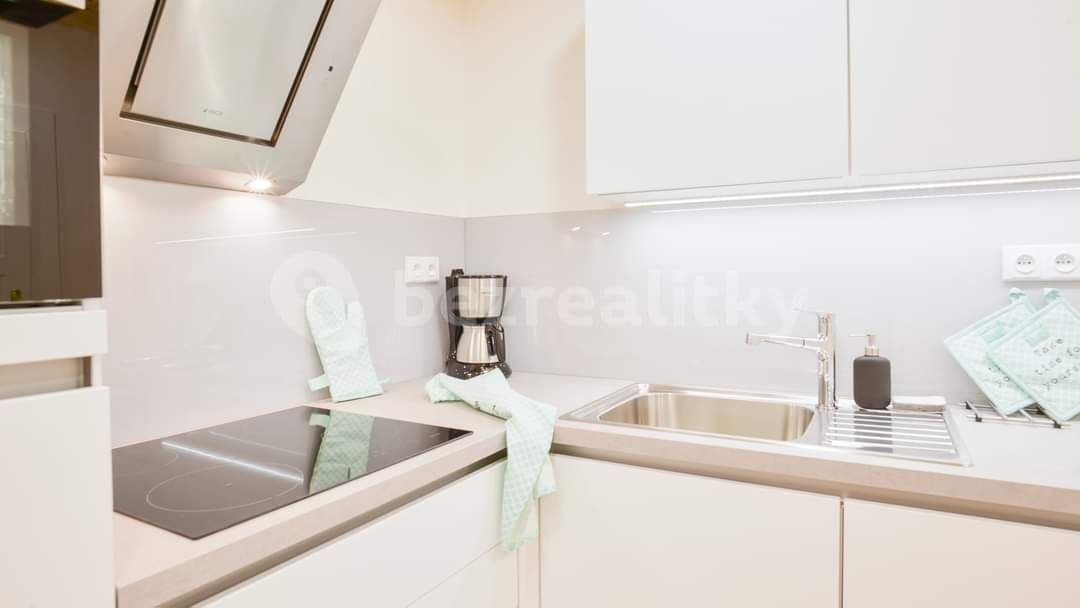 Prenájom bytu 2-izbový 74 m², Baranova, Praha, Praha Prenájom bytu 2-izbový 74 m², Baranova, Praha, Praha