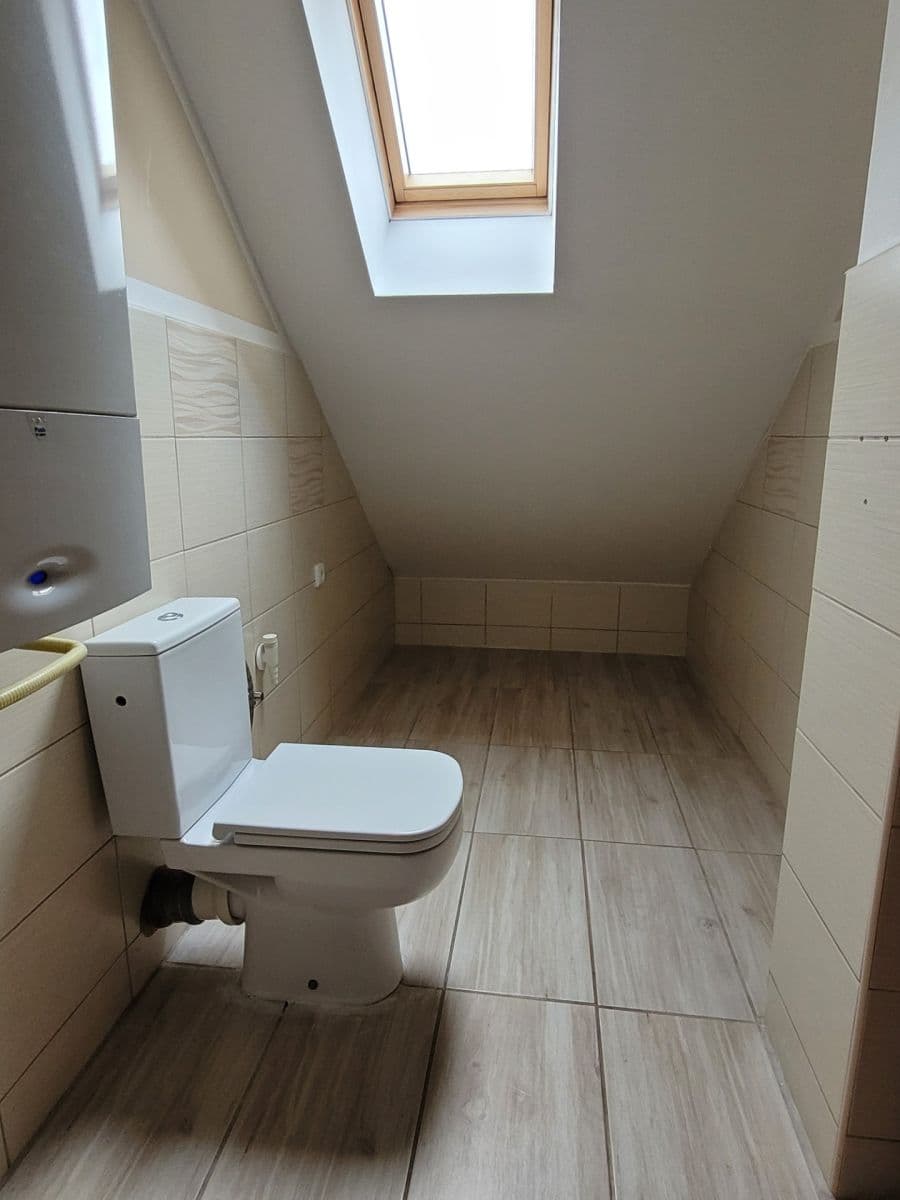 Prenájom bytu 3-izbový 116 m², U Borků, Kolín, Středočeský kraj Prenájom bytu 3-izbový 116 m², U Borků, Kolín, Středočeský kraj