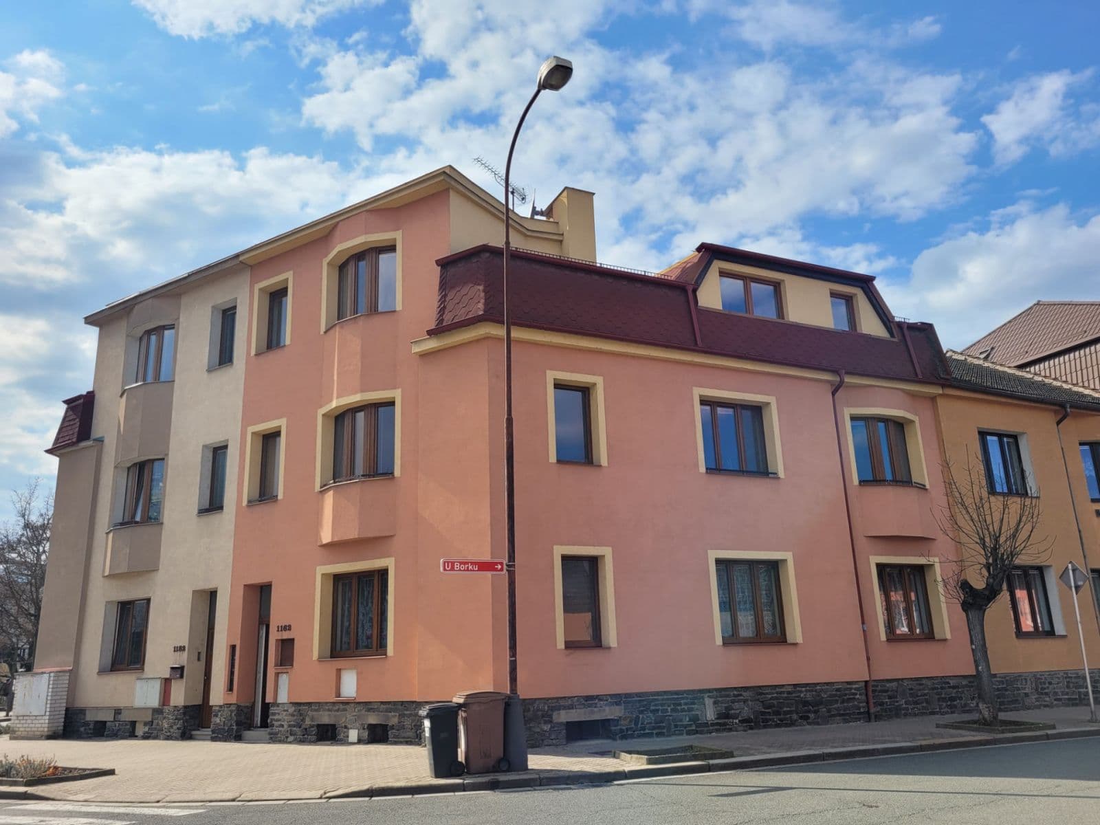 Prenájom bytu 3-izbový 116 m², U Borků, Kolín, Středočeský kraj Prenájom bytu 3-izbový 116 m², U Borků, Kolín, Středočeský kraj