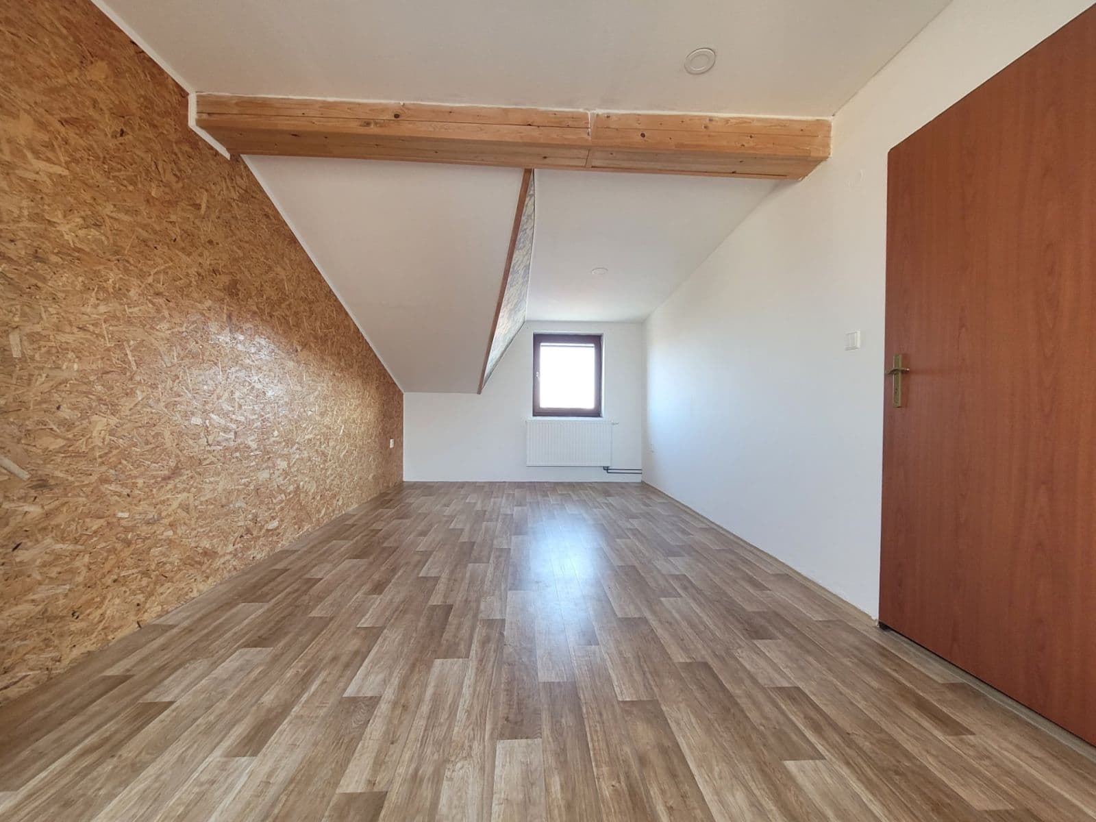 Prenájom bytu 3-izbový 116 m², U Borků, Kolín, Středočeský kraj Prenájom bytu 3-izbový 116 m², U Borků, Kolín, Středočeský kraj