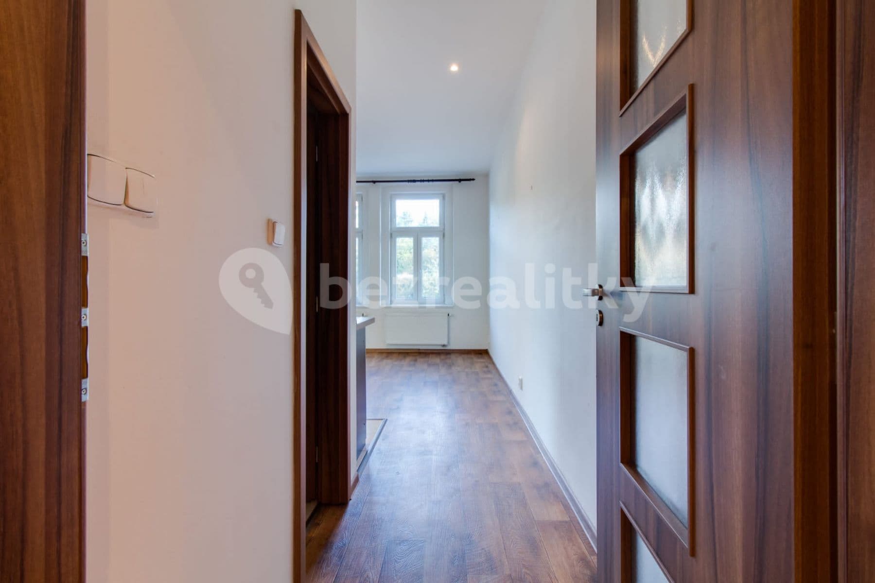 Prenájom bytu 1-izbový 54 m², U Kavalírky, Praha, Praha Prenájom bytu 1-izbový 54 m², U Kavalírky, Praha, Praha
