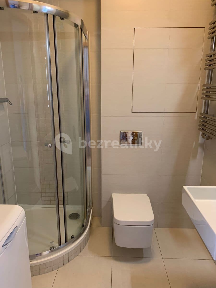 Prenájom bytu 1-izbový 38 m², Freyova, Praha, Praha Prenájom bytu 1-izbový 38 m², Freyova, Praha, Praha